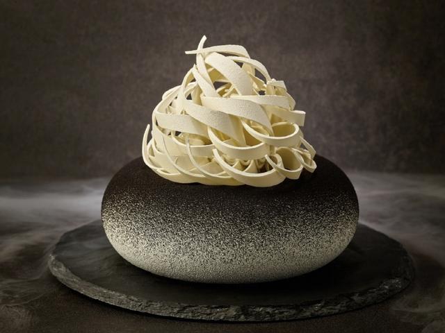 50만원짜리 케이크 나왔다…성탄절 앞두고 호텔들 초고가 경쟁