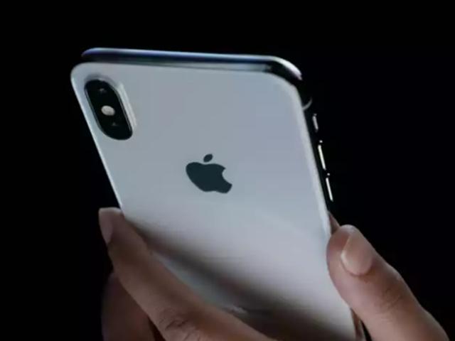 아이폰텐(iPhone X)의 등장…<strong>아이폰8</strong>을 무색케 만든 야심작