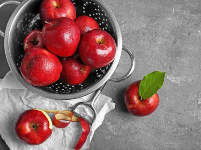 다이어트 식단 속 사과, 효과보려면 껍질째로…