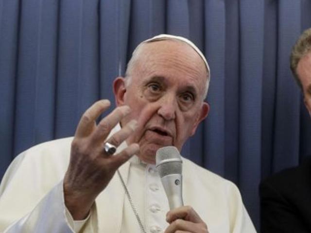 "교황 성학대 사실 알고도 은폐" 주장에…교황 "아무 말도 않을 것"