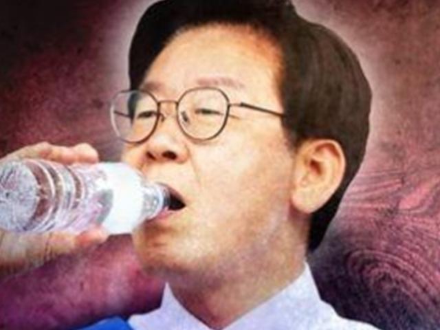 '민망 국면' 여배우 스캔들…<strong>이재명</strong> 반격카드 만지작