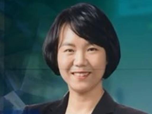 ‘정운호 게이트’ 최유정 변호사, 징역 5년6개월 확정…“연봉 10억짜리 징역” 비난 여론