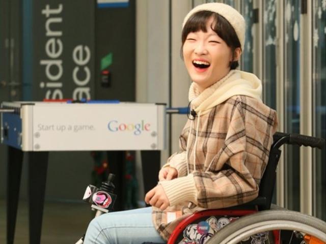 휠체어 탄 유튜버가 물었다…장애인은 꼭 불쌍해야 되나요?