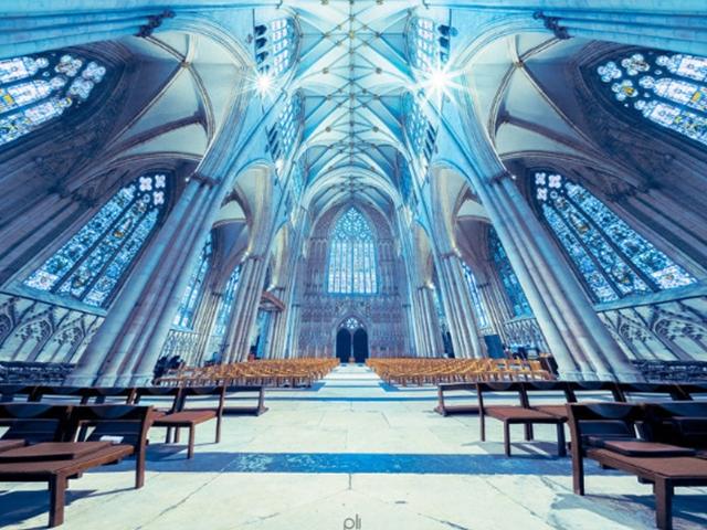 고딕양식의 성당 건물 내부의 경이로운 모습을 담은 사진가 Peter Li