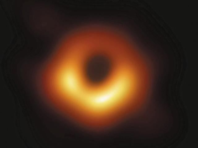 처음 모습 드러낸 블랙홀, <strong>아인슈타인</strong> 당신이 옳았어요