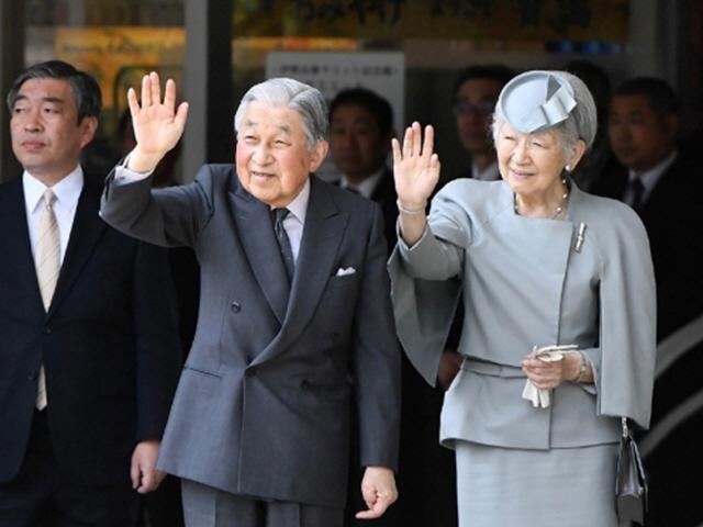 일본이 부끄러웠던 일왕, 막 내리는 헤이세이 30년史