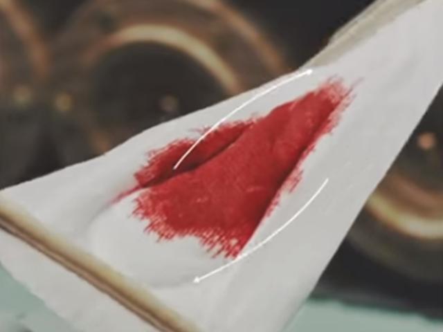 파란 피의 '그날?'…빨간 피 그대로, 변화하는 생리대 광고