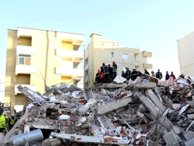 수십년만의 최강 <strong>지진</strong>에 <strong>알바니아</strong> 23명 사망·650명 부상