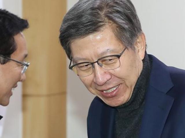 새보수당 “박형준 사퇴하라”… 혁통위 출범 일주일 만에 ‘전면전’