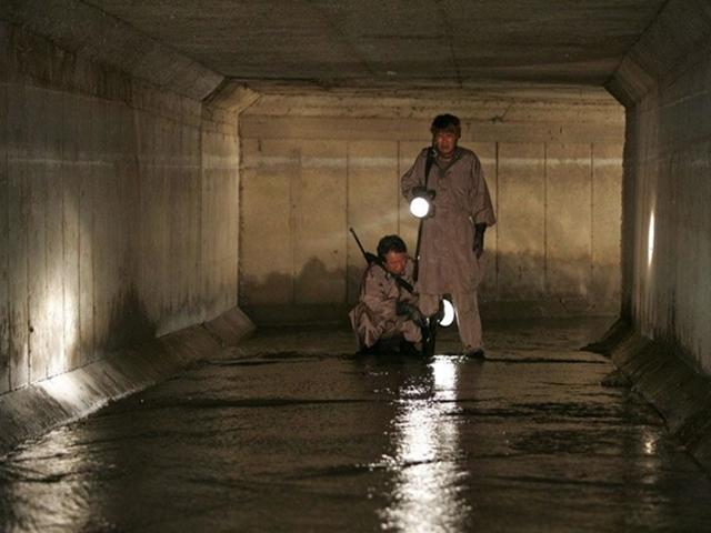 봉준호 영화엔 ‘지하인간’이 있다