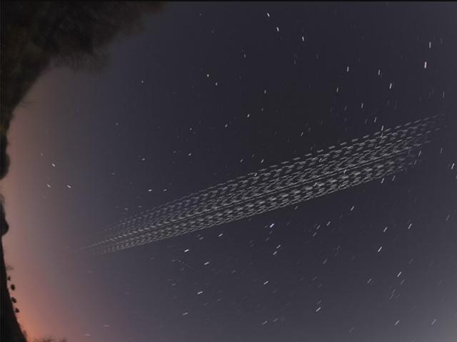포천서 촬영된 ‘은하철도999’…줄지어 날아가는 스타링크 위성