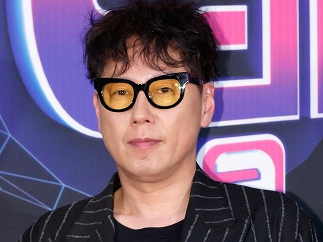 윤종신, 母 건강악화로 귀국…'이방인 프로젝트' 잠정중단
