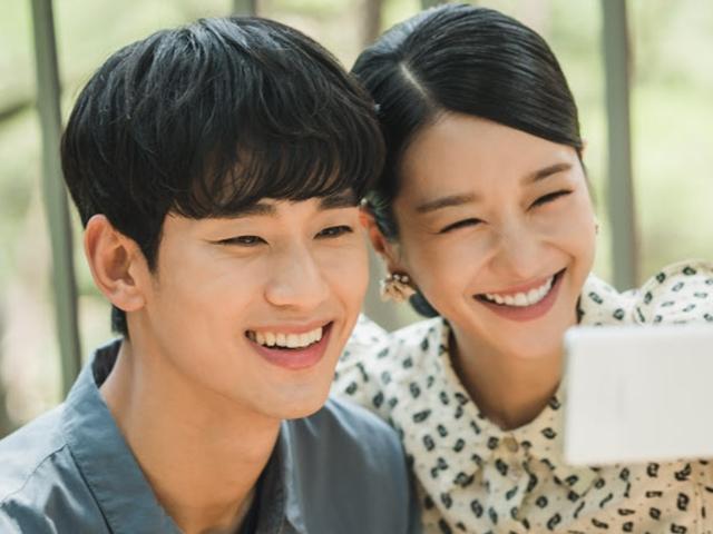 "강태(김수현)는 과거의 나...배우들 '온기'에 감동", '사이코지만..' 조용 작가
