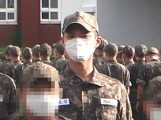 박보검 훈련소 근황 공개…마스크도 못가린 훈훈 비주얼