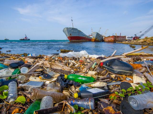우리가 버린 쓰레기가…바다 가라앉은 미세 플라스틱 양 ‘1440만t’