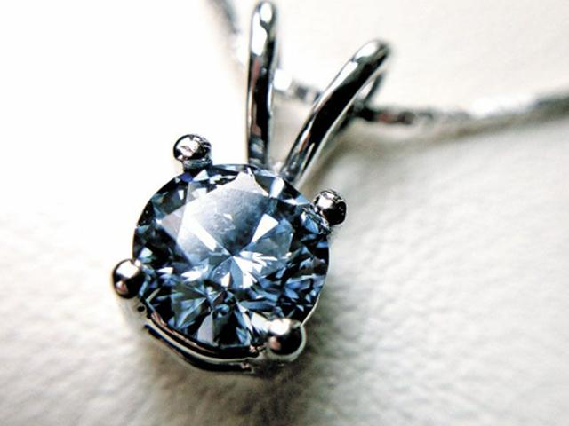 세상에서 가장 단단한 추모… ‘유골 다이아몬드’를 아십니까