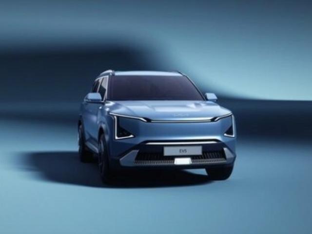 <strong>전기차</strong>로 中 재도약…기아, 청두 모터쇼서 EV5 디자인 최초 공개