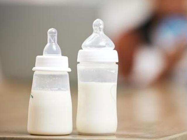 모유 못 먹고 유모 없는 아기들 살려낸 '모유 대체유'의 우윳빛깔 역사